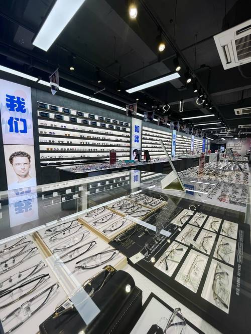 信誉好的眼镜工厂店,拱墅区大熊解读镜片镀膜作用